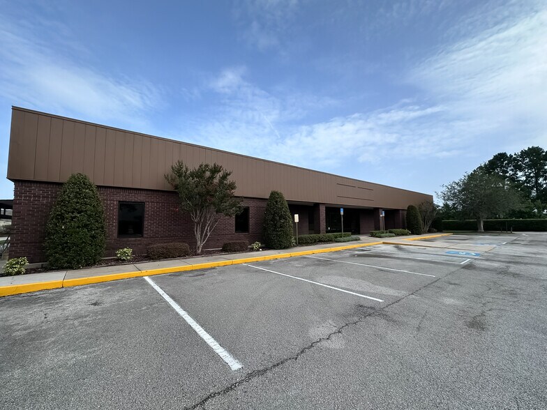 More Photos Of 2115 Harden Blvd, Lakeland Medical For Lease