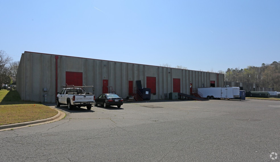 More Photos Of 520 E Hebron St, Charlotte Warehouse For Lease