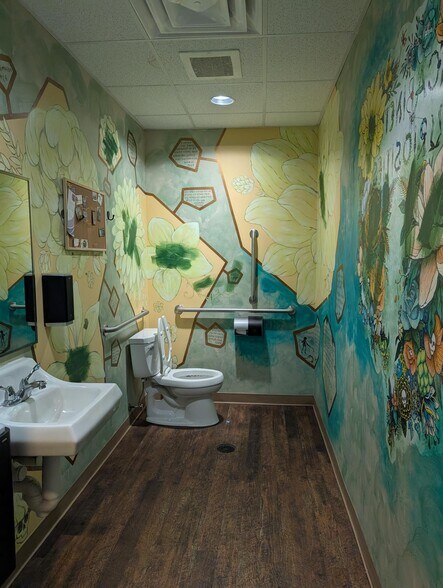 More Photos Of 4716-4736 Wilmington Pike, Dayton Storefront Retail Office For Lease