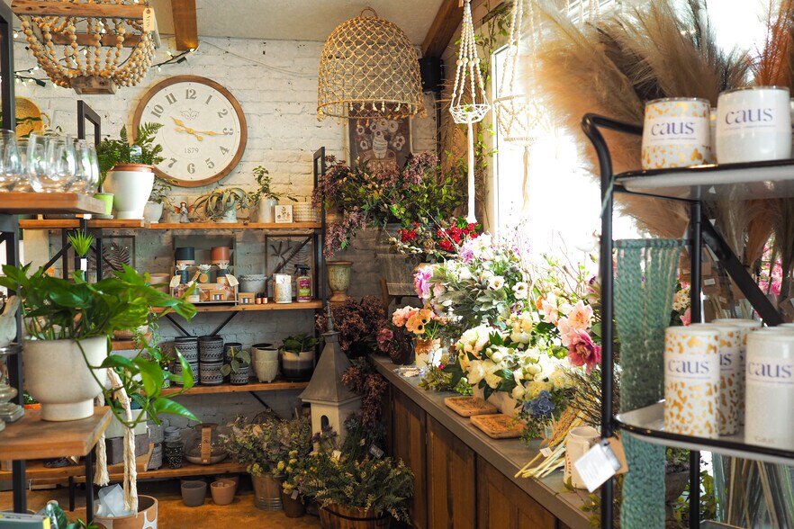 More Photos Of 222 S Main St, Colfax General Retail For Sale