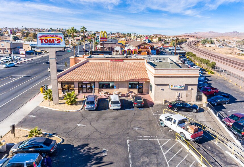 More Photos Of 1701 E Main St, Barstow General Retail For Sale