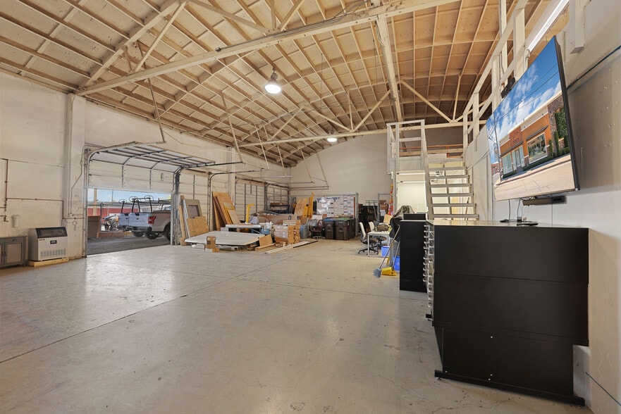 More Photos Of 702-714 W Fremont St, Stockton Light Distribution For Lease