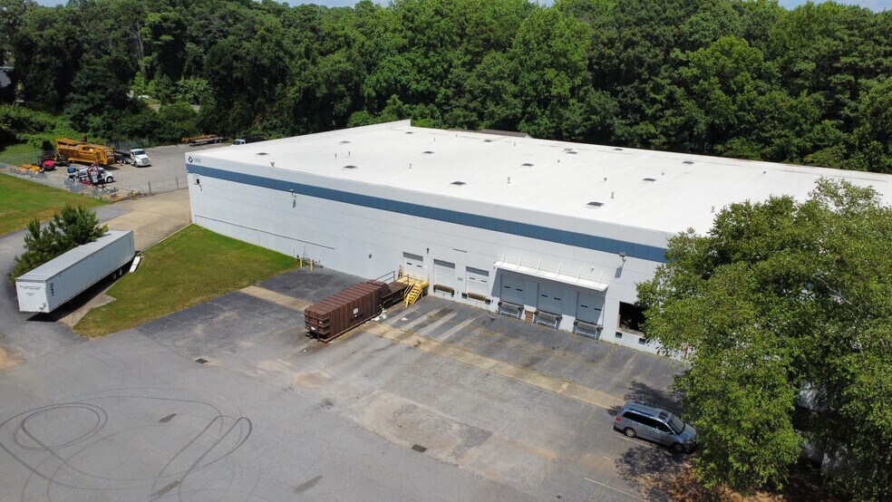 More Photos Of 1300 Gresham Rd, Marietta Distribution For Lease