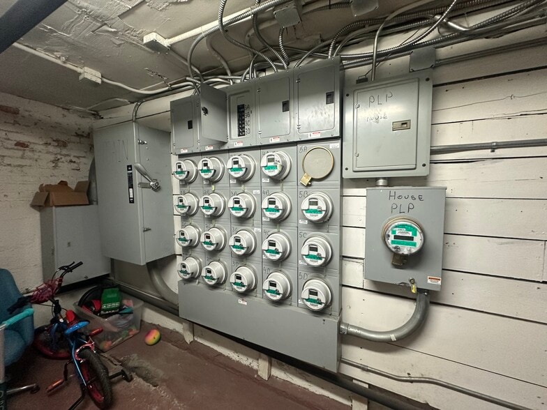 More Photos Of 3014 29th St, Long Island City Apartments For Sale