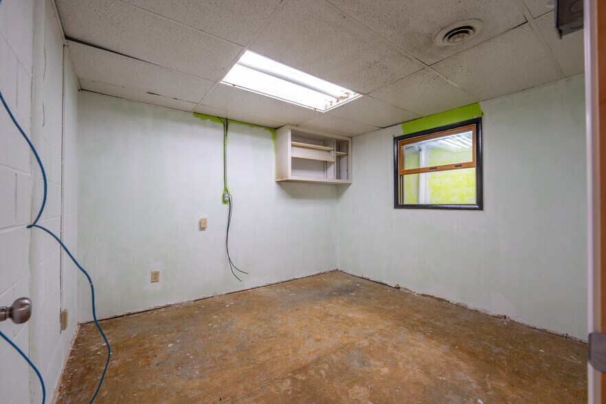 More Photos Of 5767 PA-981 Hwy, Latrobe Medical For Sale