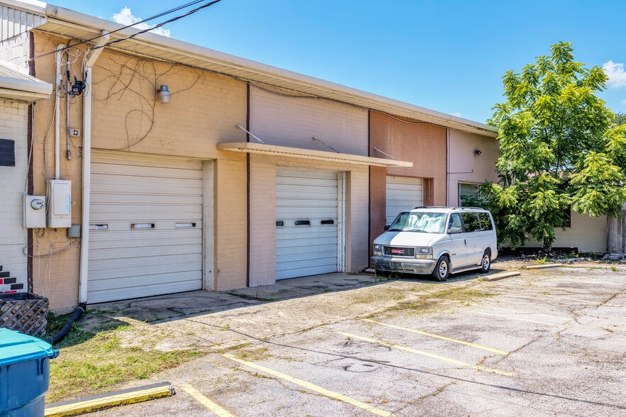 More Photos Of 1358 W Main St, Forest City Warehouse For Sale