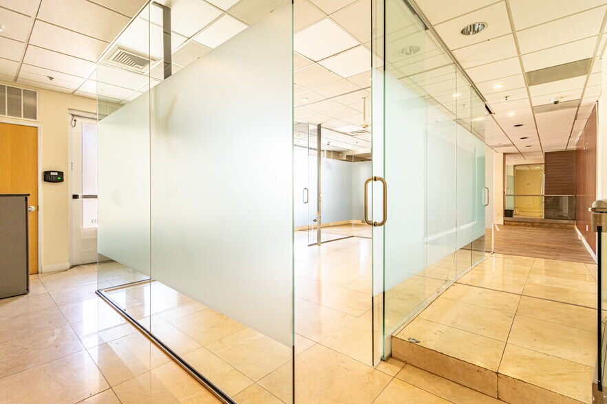 More Photos Of 400 Beale St, San Francisco Apartments For Sale