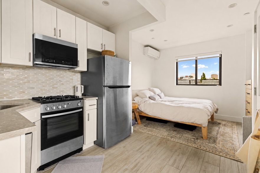 More Photos Of 158 Newton St, Brooklyn Apartments For Sale