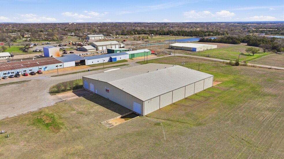 More Photos Of 500 E 19th St, Cushing Industrial For Lease