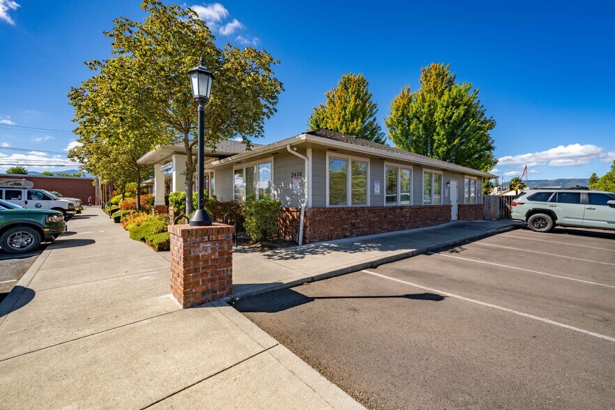 More Photos Of 2436 W Main St, Medford Office For Sale
