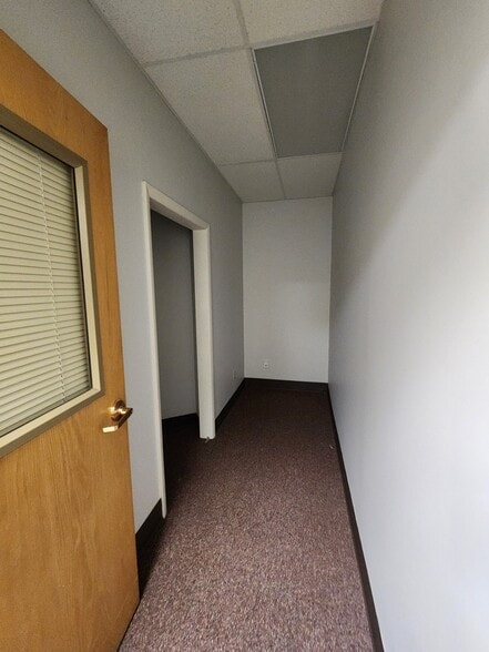 More Photos Of 212 E Manlius St, East Syracuse Freestanding For Lease