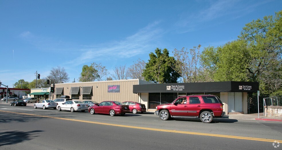 More Photos Of 1080 Main St, Saint Helena Freestanding For Lease