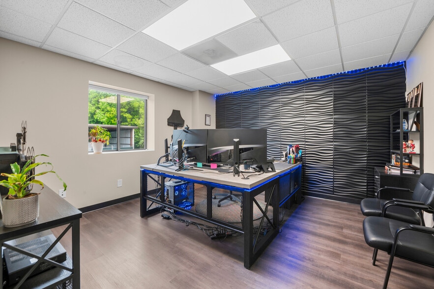 More Photos Of 1406 Smith Reno Rd, Raleigh Warehouse For Sale