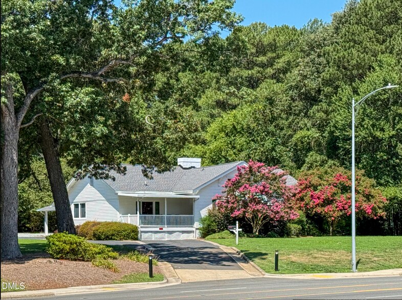 More Photos Of 4007 N Roxboro St, Durham Medical For Sale