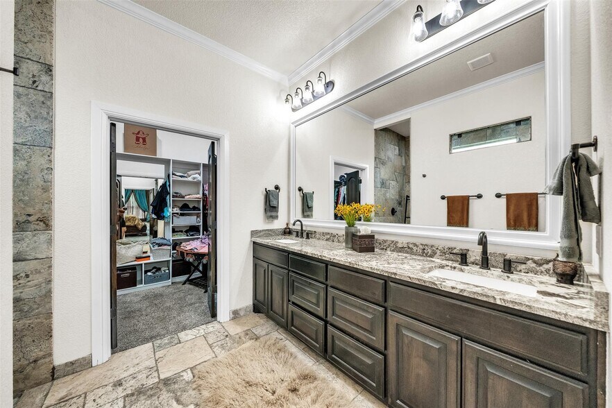 More Photos Of 7839 Blanchard Way, Fort Worth Specialty For Sale