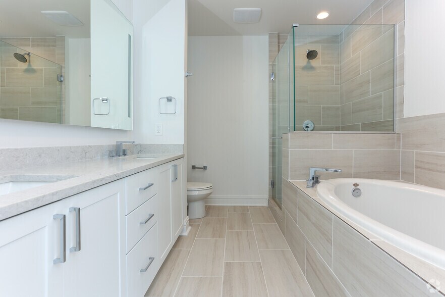More Photos Of 1400 Hi Line Dr, Dallas Apartments For Lease