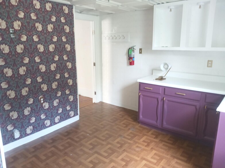 More Photos Of 5870 Easton Rd, Plumsteadville Unknown For Lease