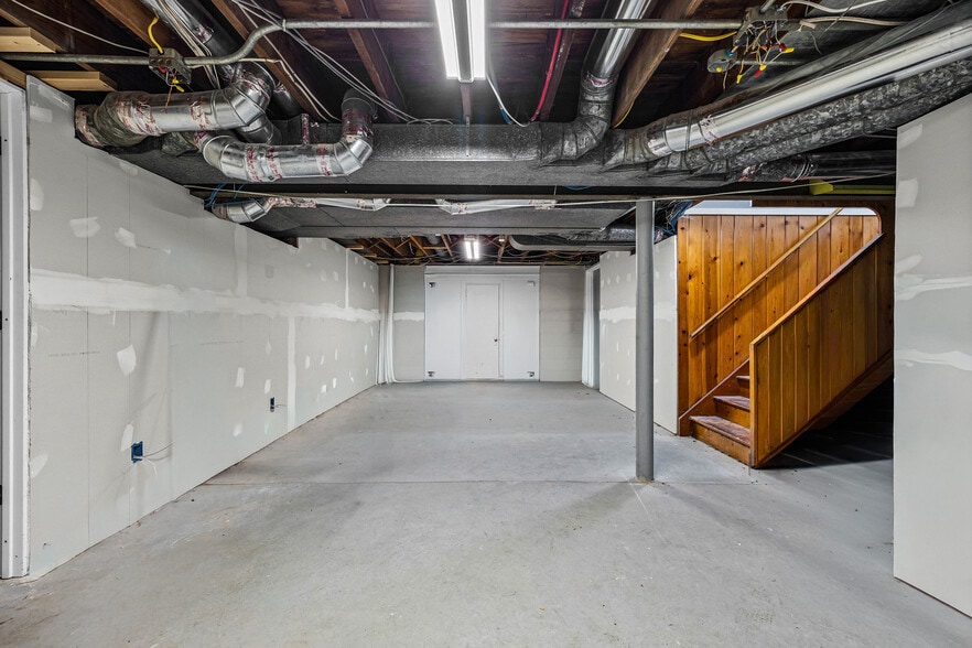 More Photos Of 955 E Henrietta Rd, Rochester Medical For Sale