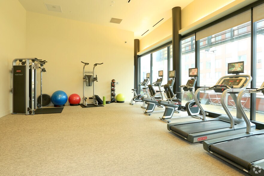 More Photos Of 1155 4th St, San Francisco Apartments For Lease
