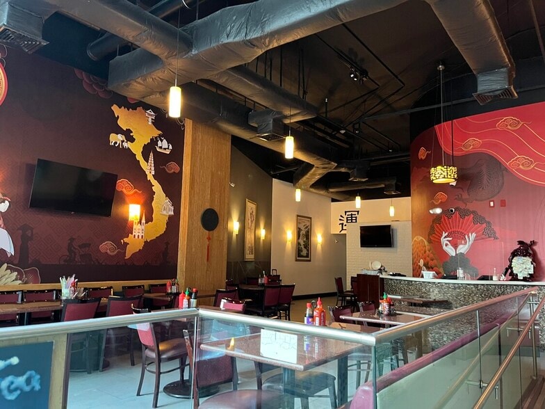 More Photos Of 50 SW 12th St, Miami Hotel For Lease