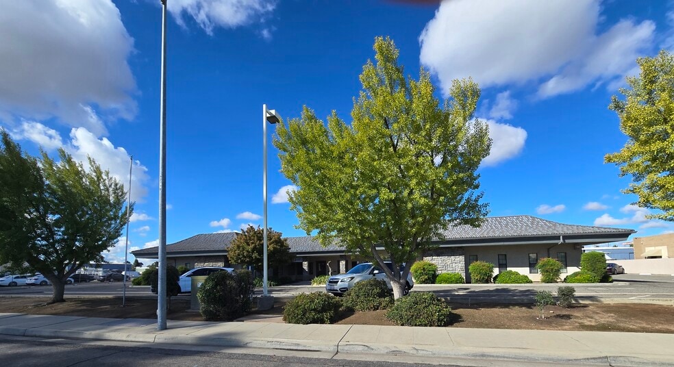 Primary Photo Of 4747 N Bendel Ave, Fresno Office For Lease