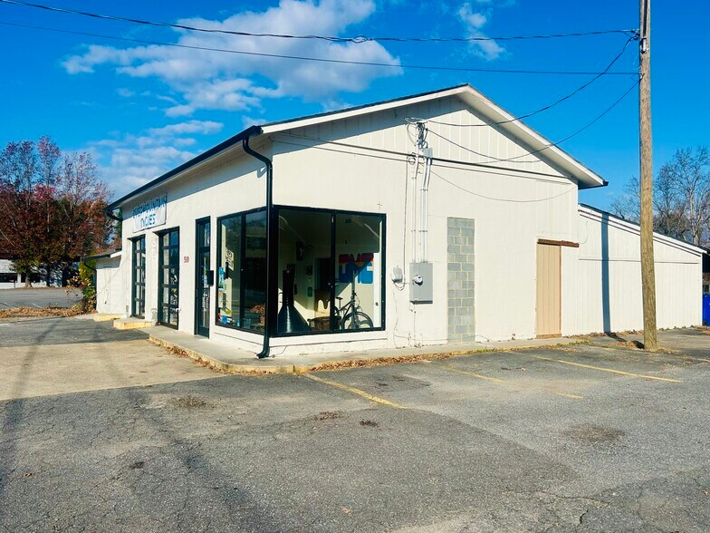 More Photos Of 510 N Green St, Morganton Freestanding For Lease