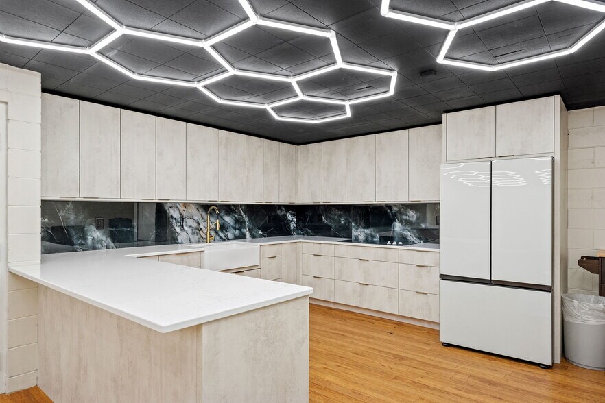 More Photos Of 6206 Lilac Dr N, Brooklyn Center Religious Facility For Sale