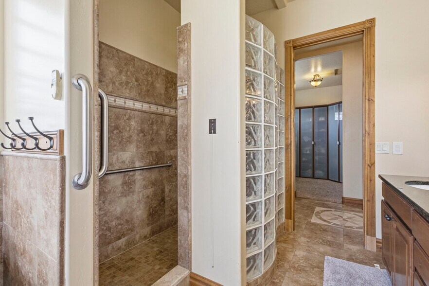 More Photos Of 217 E Scenic Peak Cv, Draper Assisted Living For Sale