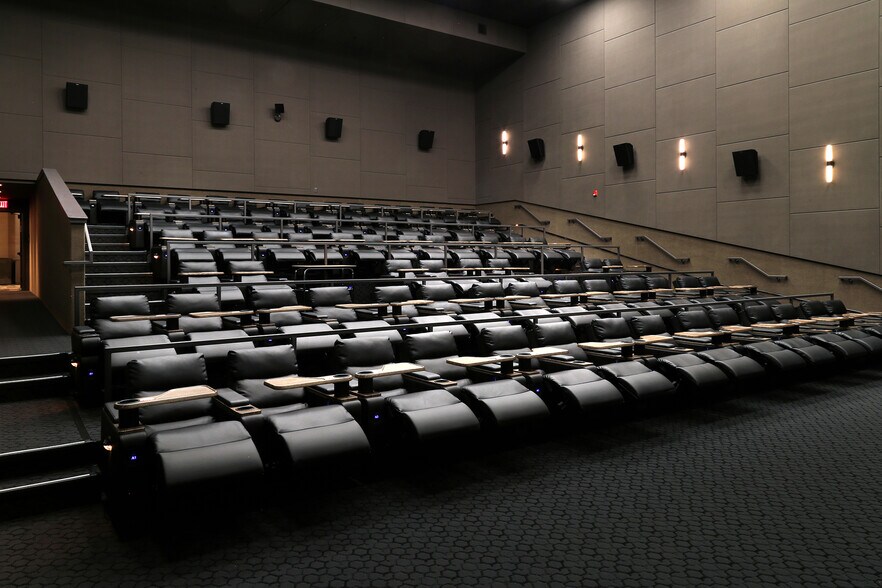 More Photos Of 401 W Dundee Rd, Wheeling Movie Theatre For Sale