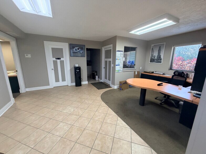 More Photos Of 4450 Monroe St, Hooven Truck Terminal For Sale