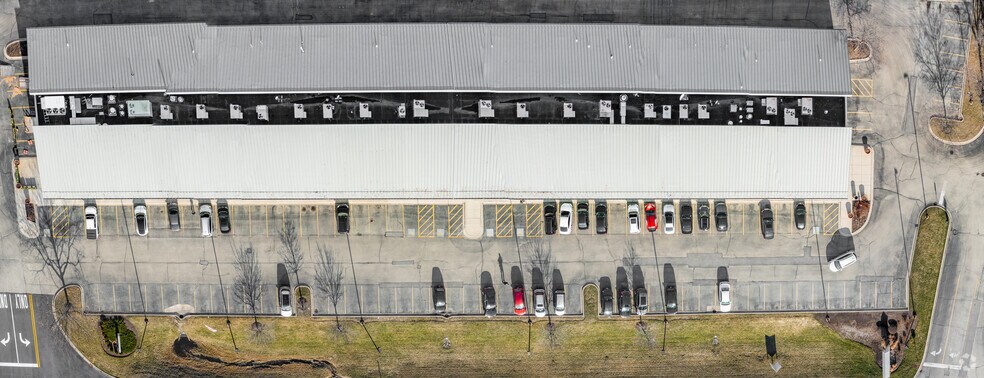 More Photos Of 2001-2055 Milwaukee Ave, Riverwoods Unknown For Lease