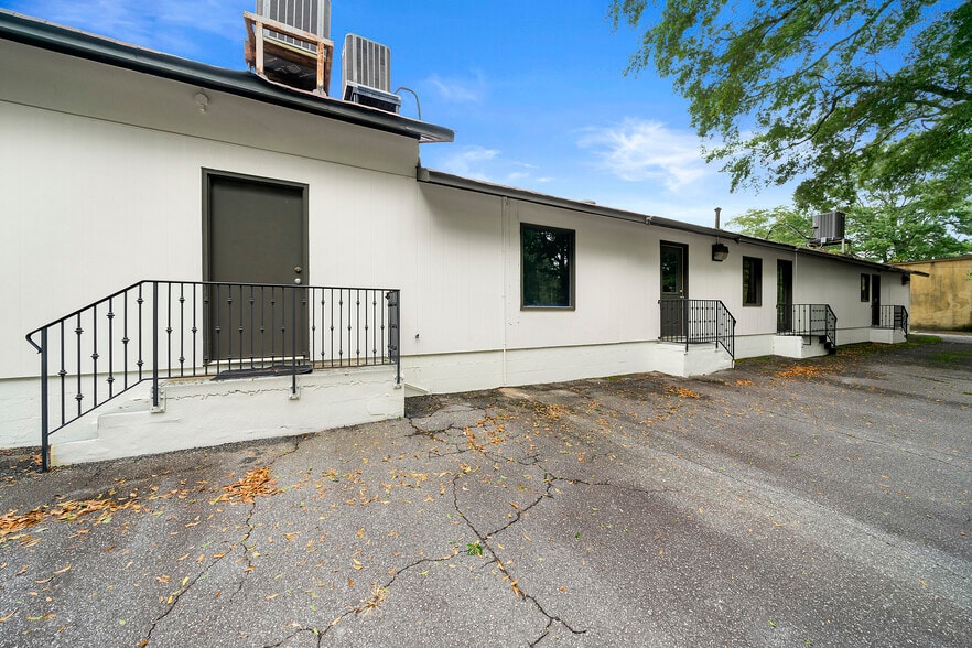 More Photos Of 125-145 E Georgia Ave, Fayetteville Freestanding For Sale
