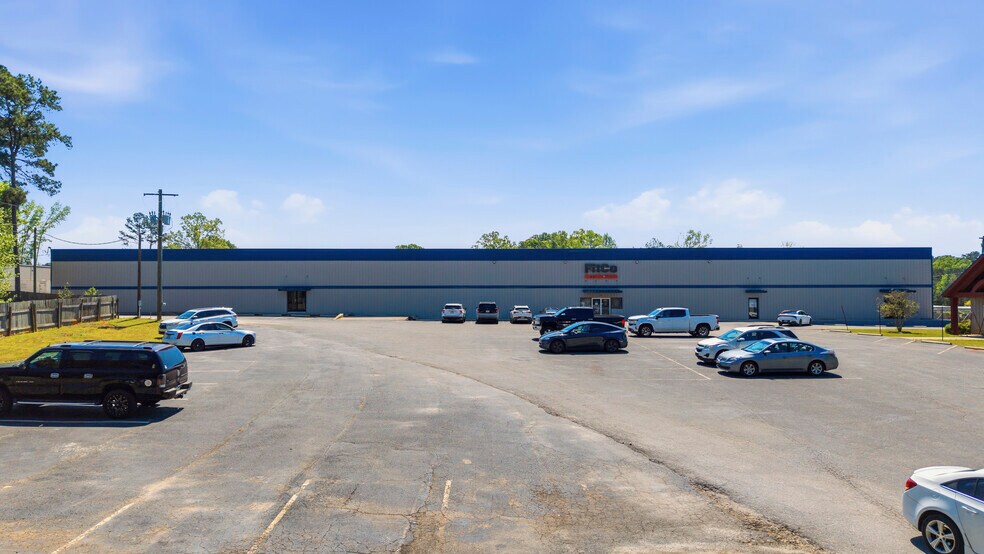 More Photos Of 966 Greensboro Rd, Eatonton Flex For Lease