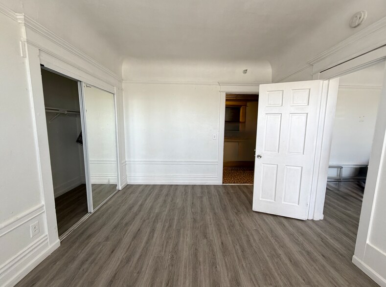 More Photos Of 315 25th St, Richmond Apartments For Sale