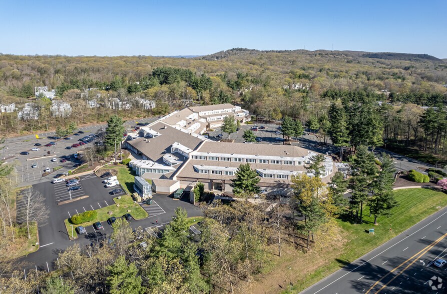 More Photos Of 270 Farmington Ave, Farmington Office For Lease