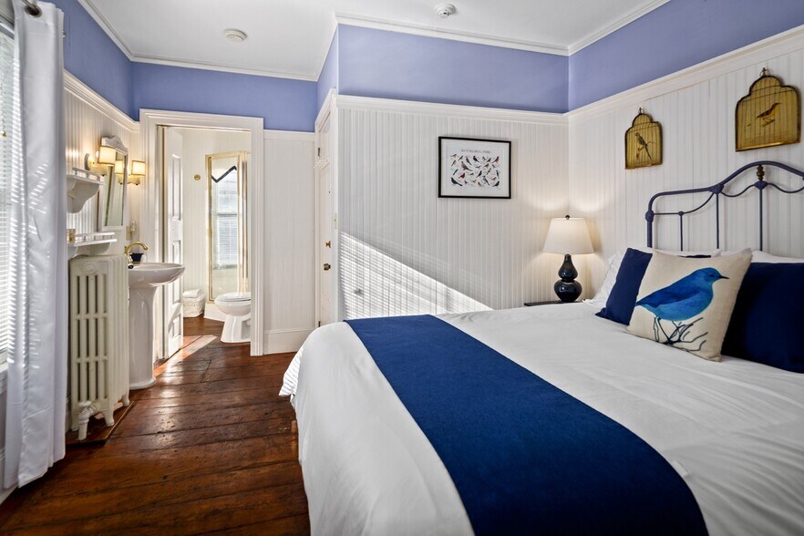 More Photos Of 82 Elm St, Camden Hospitality For Sale