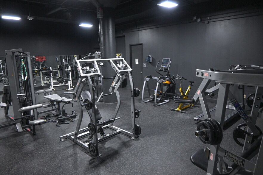 More Photos Of 1300 Meridian St N, Huntsville Unknown For Lease