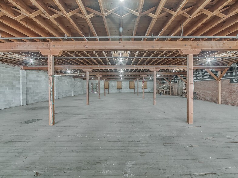 More Photos Of 1144 NW 4th St, Oklahoma City Manufacturing For Sale
