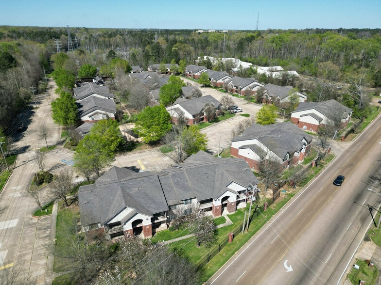More Photos Of 1636 Raymond Rd, Jackson Apartments For Sale