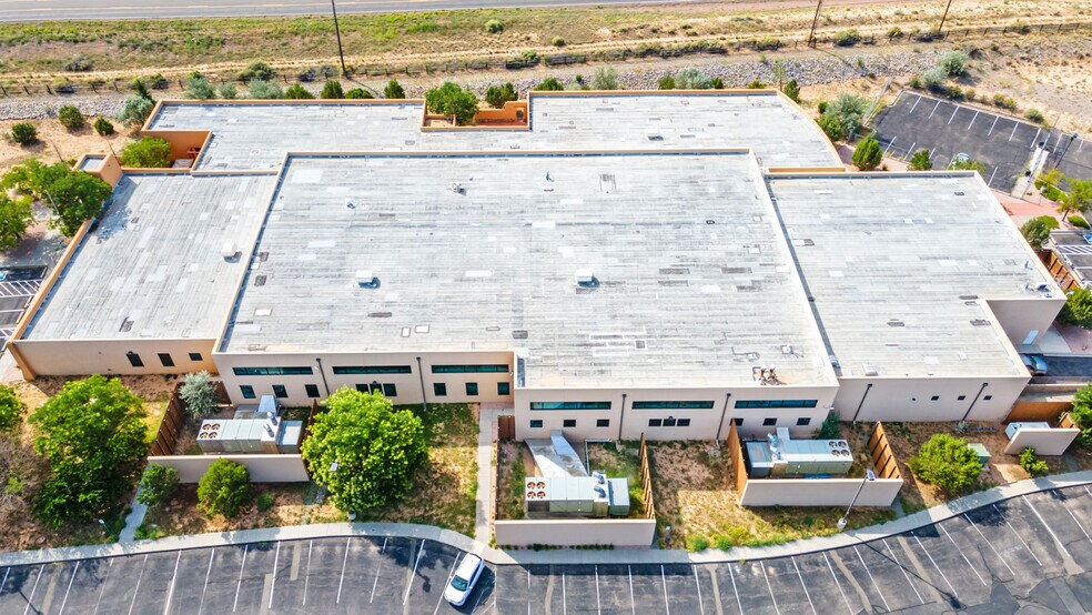 More Photos Of 1 Plaza La Prensa Rd, Santa Fe Office For Sale
