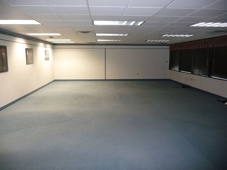 More Photos Of 221 N Main St, Goshen Office For Lease
