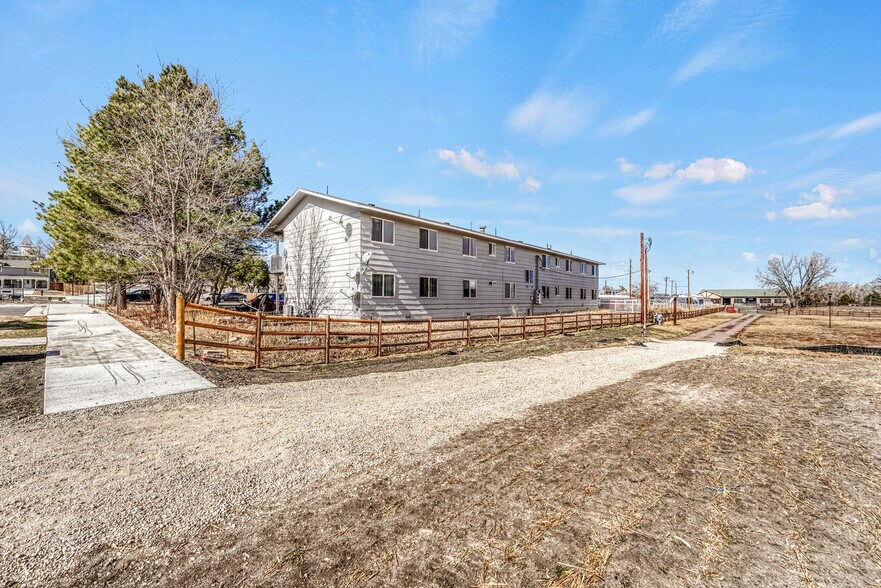 More Photos Of 490 E Elm St, Elizabeth Apartments For Sale