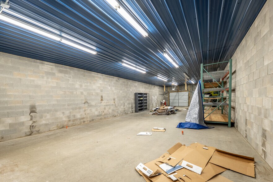 More Photos Of 24112 E 2nd St, Wellston Office For Sale