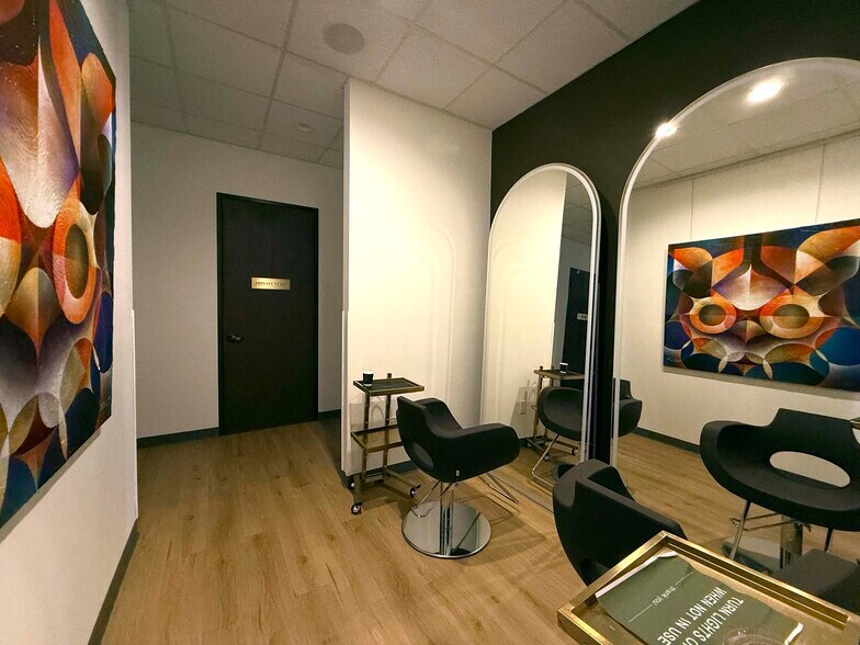 More Photos Of 1445 N La Brea Ave, Los Angeles Medical For Lease