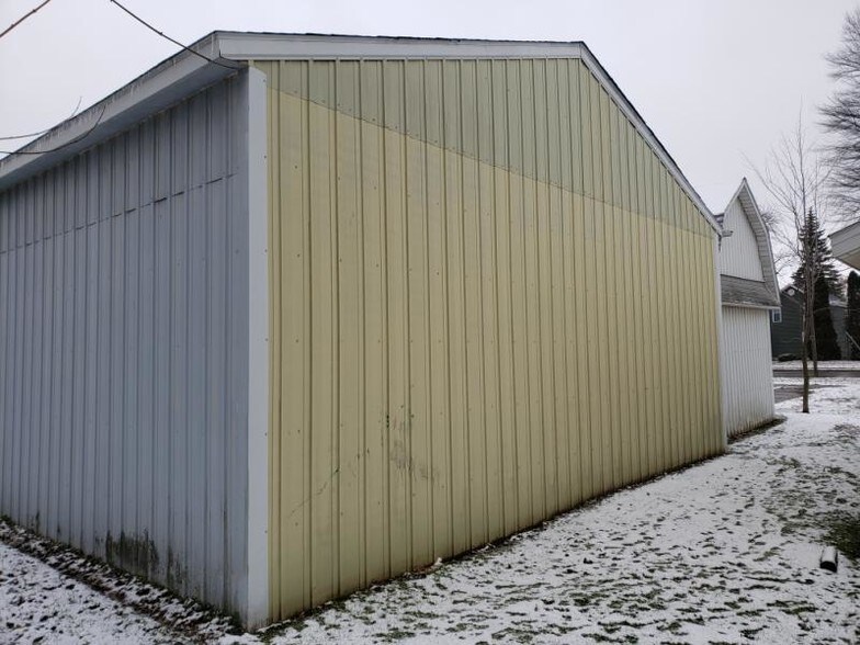 More Photos Of 3245 Main St, Marlette General Retail For Sale