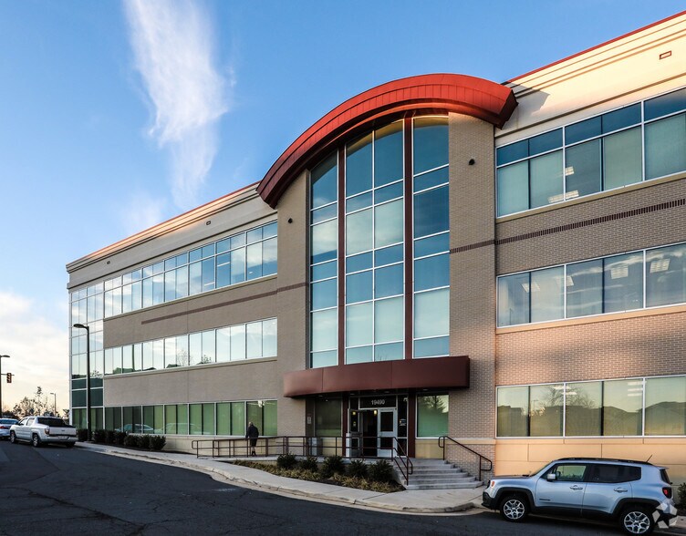 More Photos Of 19490 Sandridge Way, Leesburg Medical For Sale