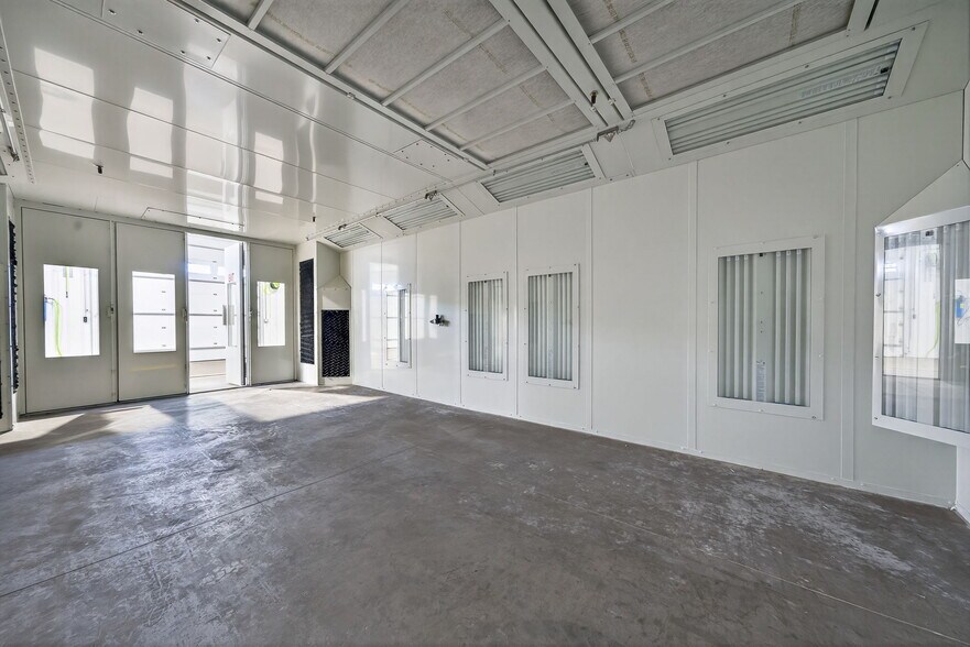 More Photos Of 1834 Outer Hwy 61 hwy, Moscow Mills Flex For Sale