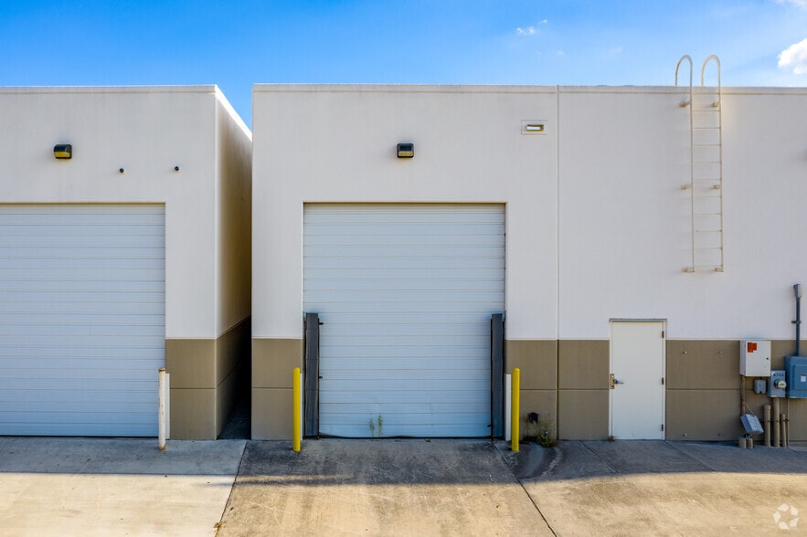 More Photos Of 6700 Guada Coma Dr, Schertz Distribution For Sale