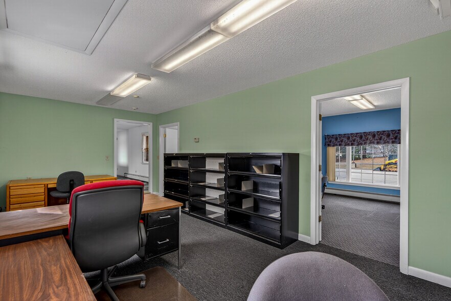 More Photos Of 60-62 Hyde Ave, Vernon Storefront Retail Office For Sale