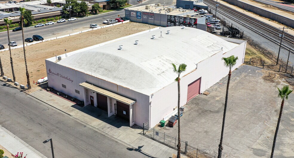 Primary Photo Of 1945 W Yale Ave, Fresno Warehouse For Sale